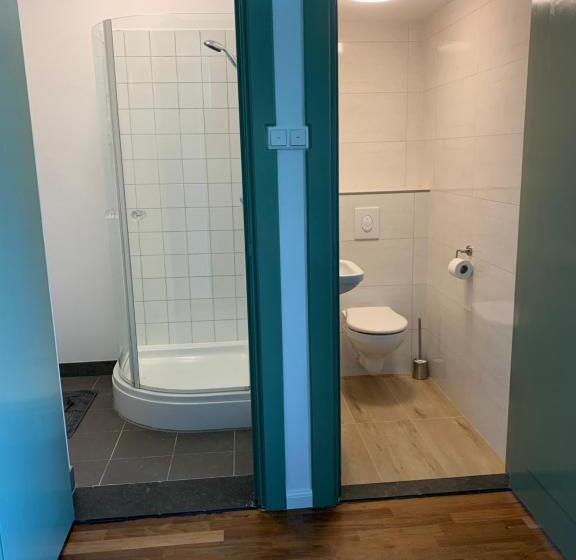 اتاق لوکس با تخت بزرگ, Bommelsteijn Lodge