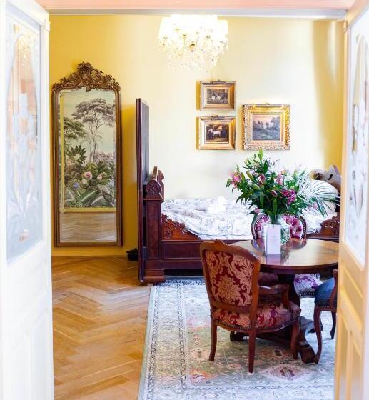 Люкс Повышенной Комфортности, Boutique Hotel Museumkwartier