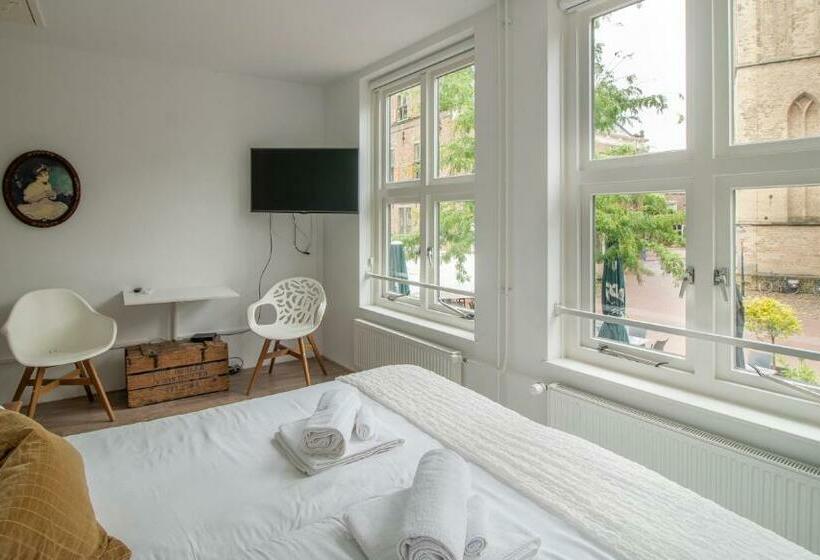 スタンダードルーム, Hart Van Lochem