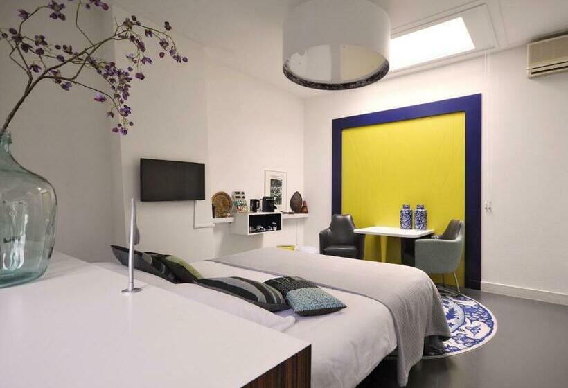 스탠다드 룸, Het Blauwe Uur