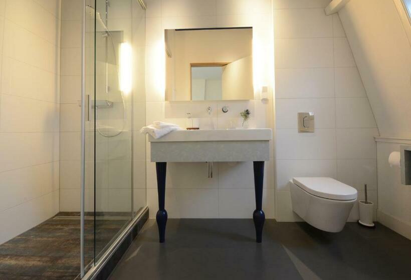 스탠다드 룸, Het Blauwe Uur