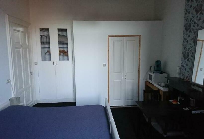 اتاق استاندارد با بالکن, Op De Burg