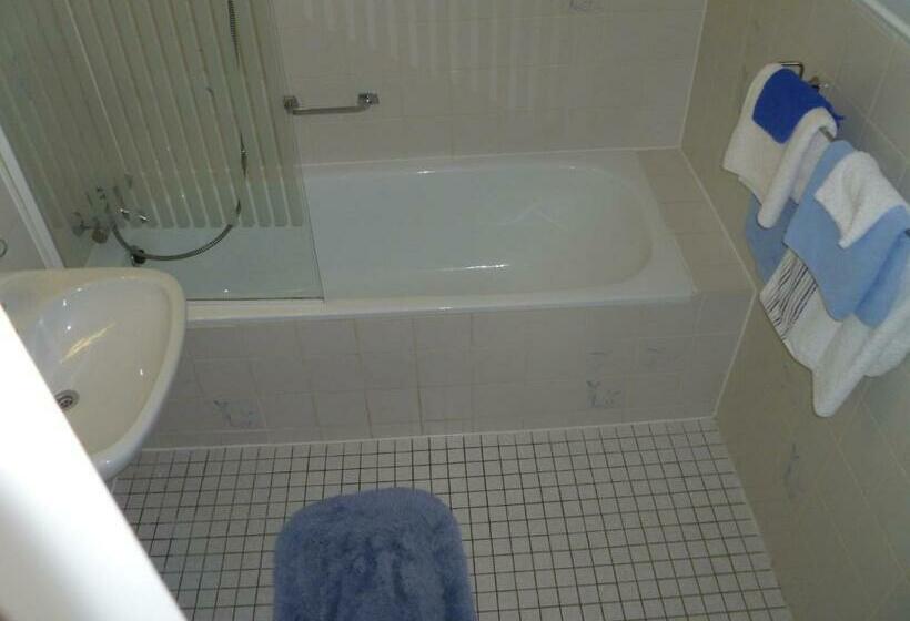 スタンダードルーム, Restaurant Van Der Weijde