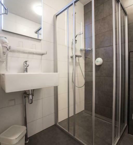 Standard Triple Room, Faber