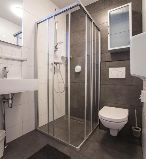 חדר סטנדרט לשלושה עם מרפסת, Faber