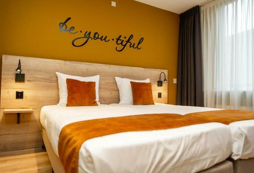 Номер Economy, Onder De Linden