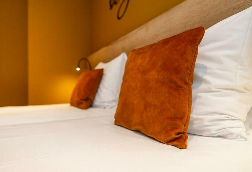 Номер Economy, Onder De Linden