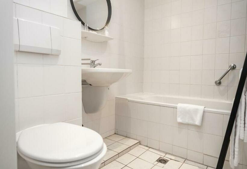 Номер Economy, Onder De Linden