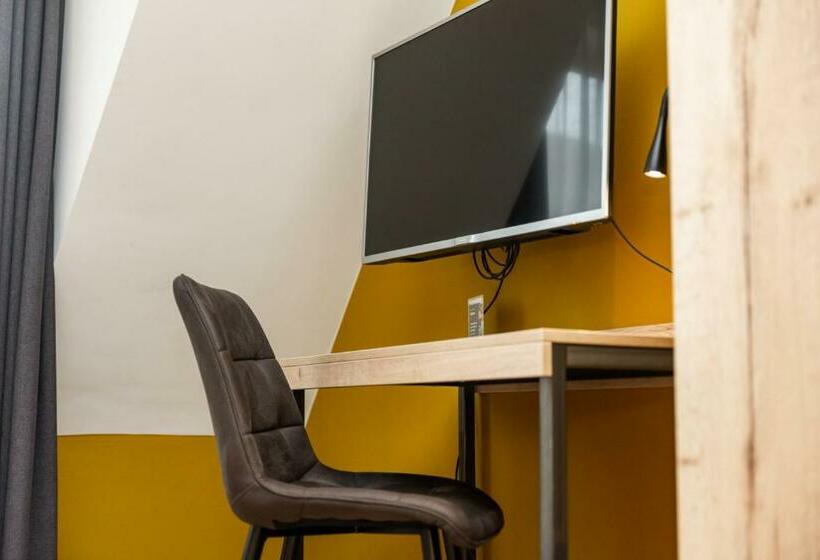 Трехместный Номер Комфорт, Onder De Linden