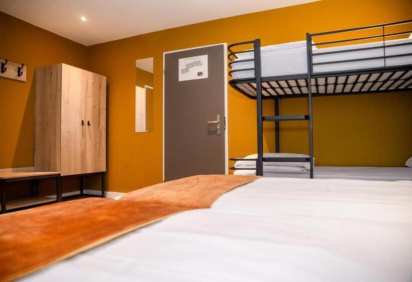 Семейный Номер, Onder De Linden