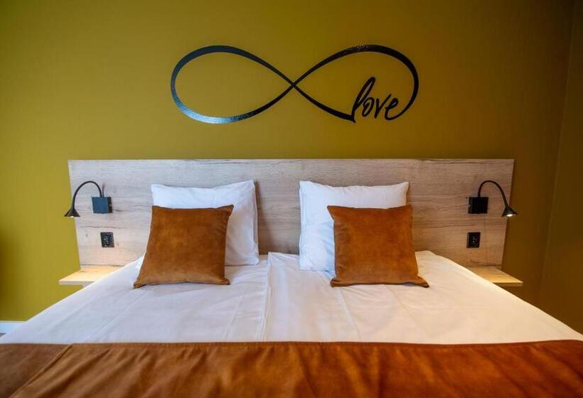 Номер Стандарт, Onder De Linden