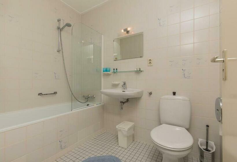 スタンダードルーム, Restaurant Van Der Weijde