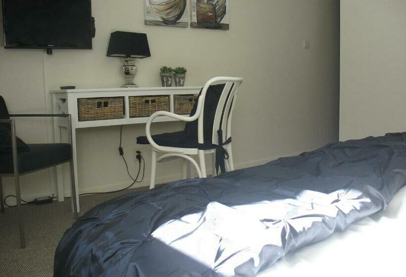 スタンダードルーム, Restaurant Van Der Weijde