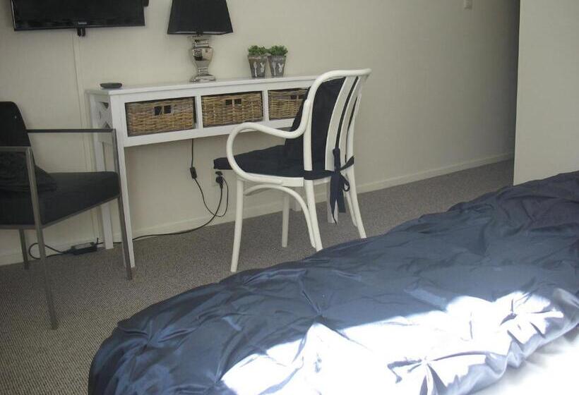 スタンダードルーム, Restaurant Van Der Weijde