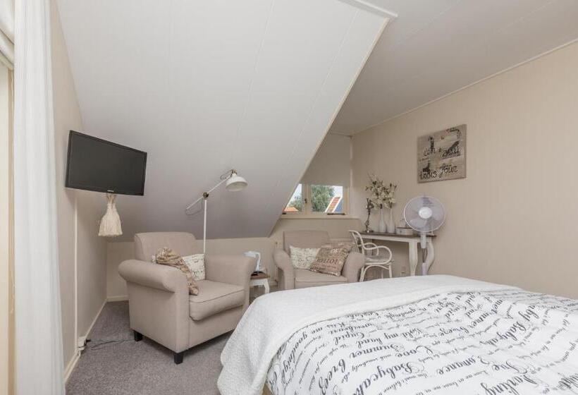 ガーデンビュースタンダードルーム, Restaurant Van Der Weijde