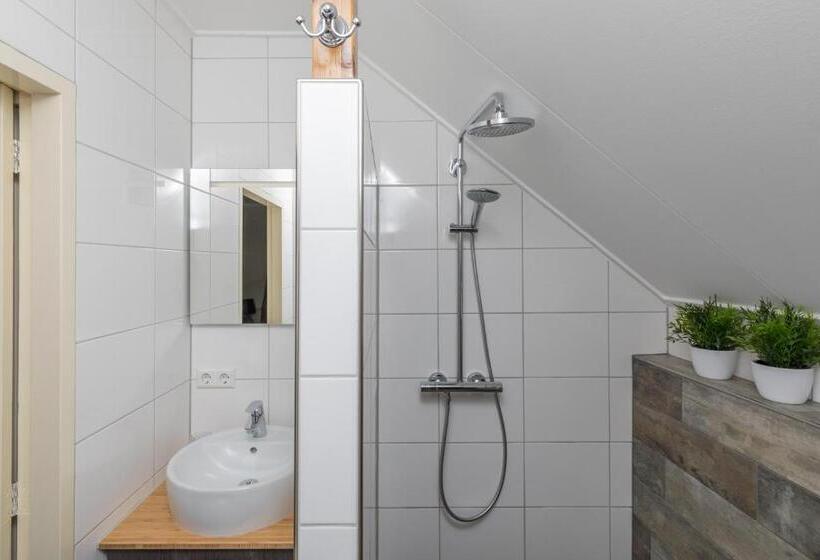 ガーデンビュースタンダードルーム, Restaurant Van Der Weijde