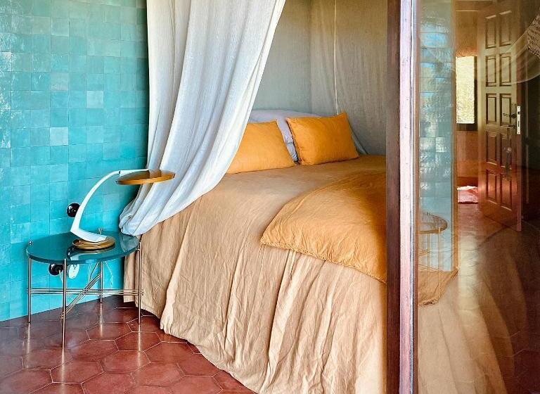 غرفة قياسية مطلّة علي البحر مزوَّدة بشُرفة, Los Enamorados