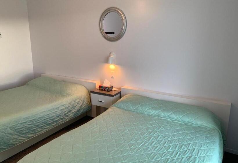 Четырехместный Номер Классик, Auberge Motel Panorama