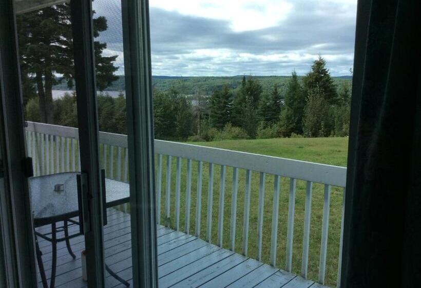 Номер Стандарт с Балконом, Auberge Motel Panorama