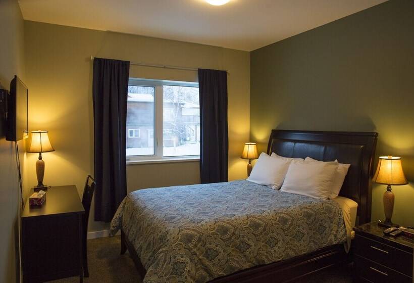 غرفة ديلوكس, Midnight Sun Inn