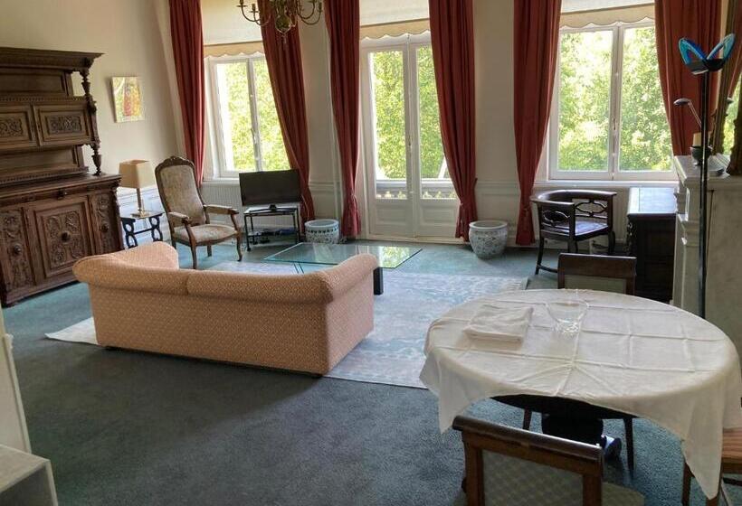 Deluxe Suite King Bed, Vondelparkmuseum Inn