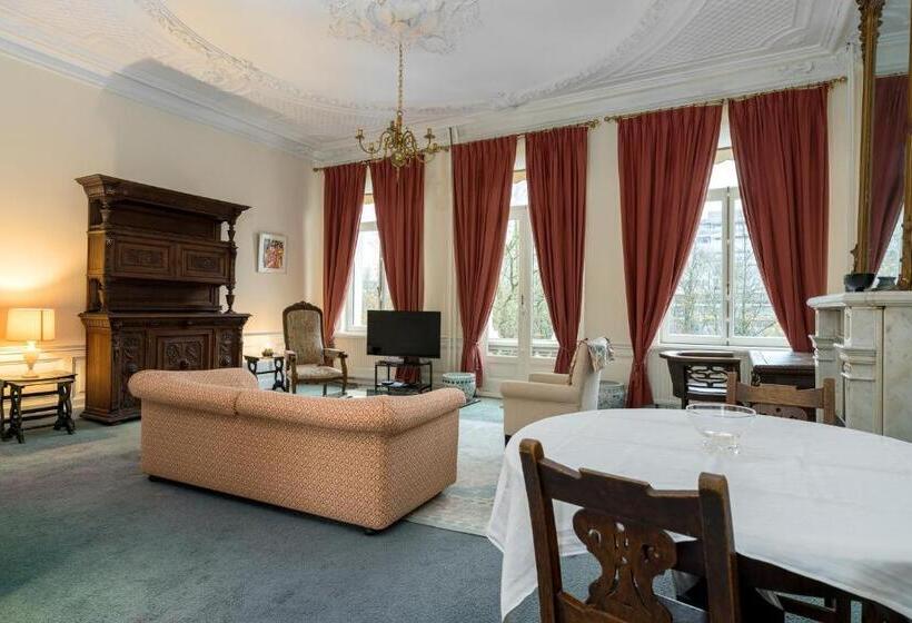 Deluxe Suite King Bed, Vondelparkmuseum Inn