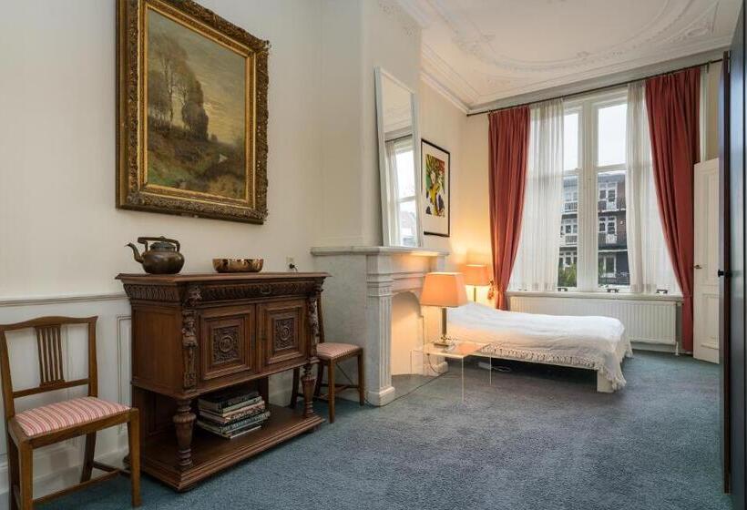 Deluxe Suite King Bed, Vondelparkmuseum Inn