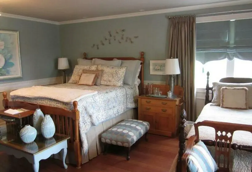 オーシャンビュースイート, Casa Breeze B & B