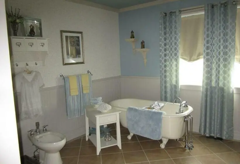 オーシャンビュースイート, Casa Breeze B & B
