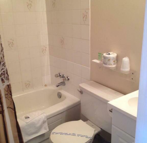 חדר סטנדרט שתי מיטות זוגיות, Departure Bay Motel