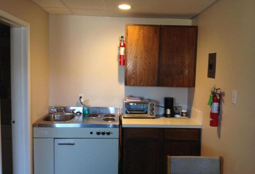 סוויטה, Departure Bay Motel