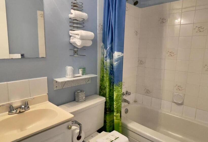 סוויטה, Departure Bay Motel