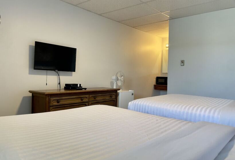 Номер Стандарт 2 Двуспальные Кровати, Departure Bay Motel