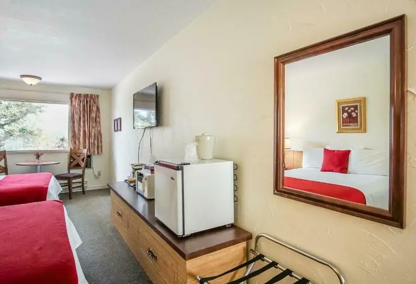スタンダード4人部屋, Gables Motel