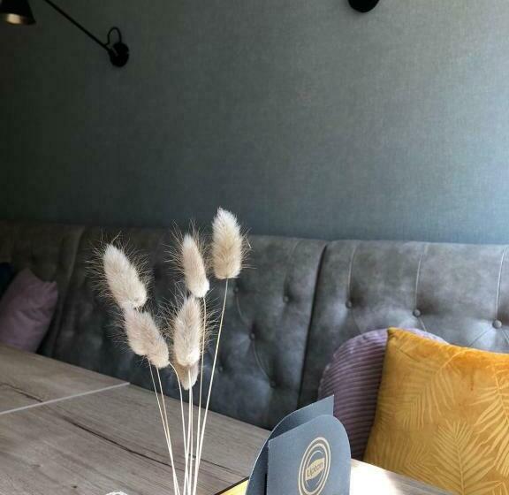 Номер Стандарт Индивидуальный, Brasserie De Walvisvaarder