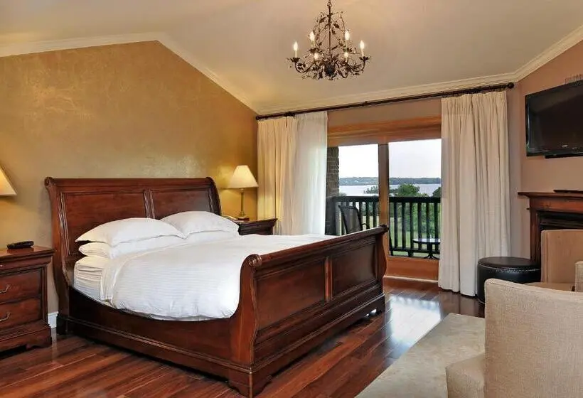 Superior room with lake view, Eganridge Resort, Golf Club & Spa