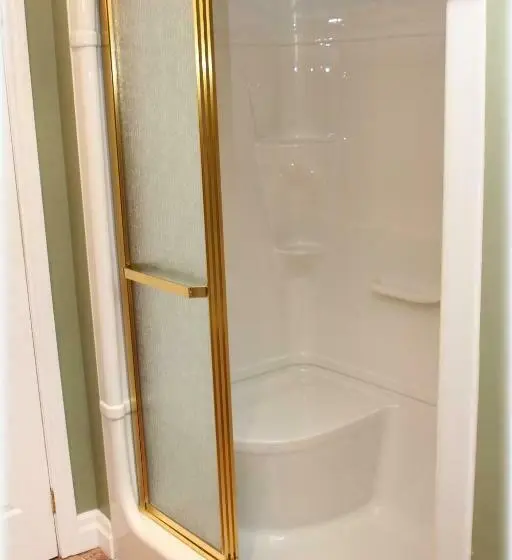 スイート, Grey Rose Suites