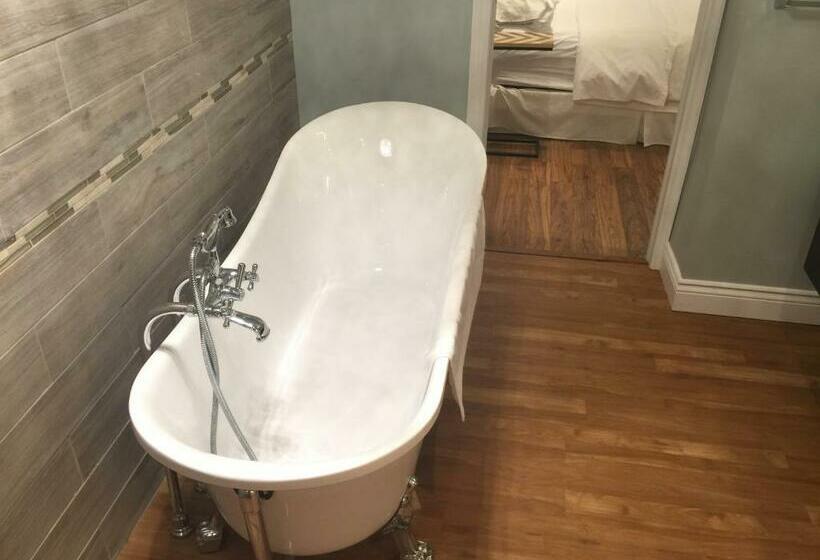 带大床的套房, Grey Rose Suites