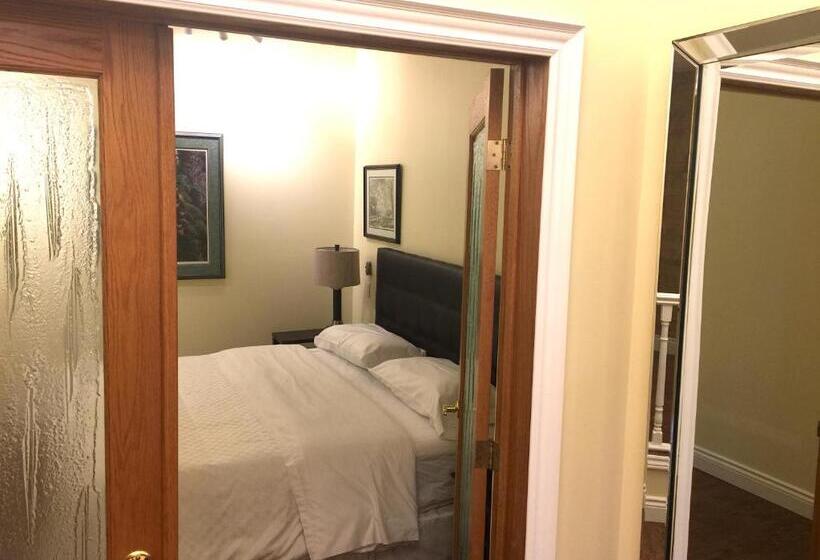 带大床的复式套间, Grey Rose Suites