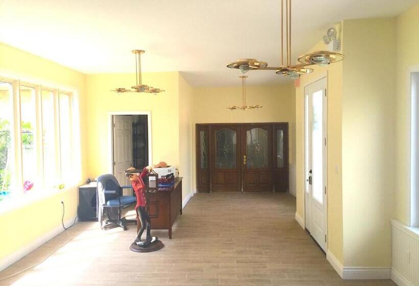 جناح ديلوكس غرفتين نوم, Grey Rose Suites