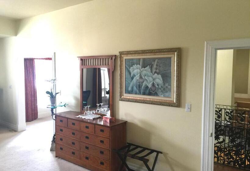 带大床的套房, Grey Rose Suites