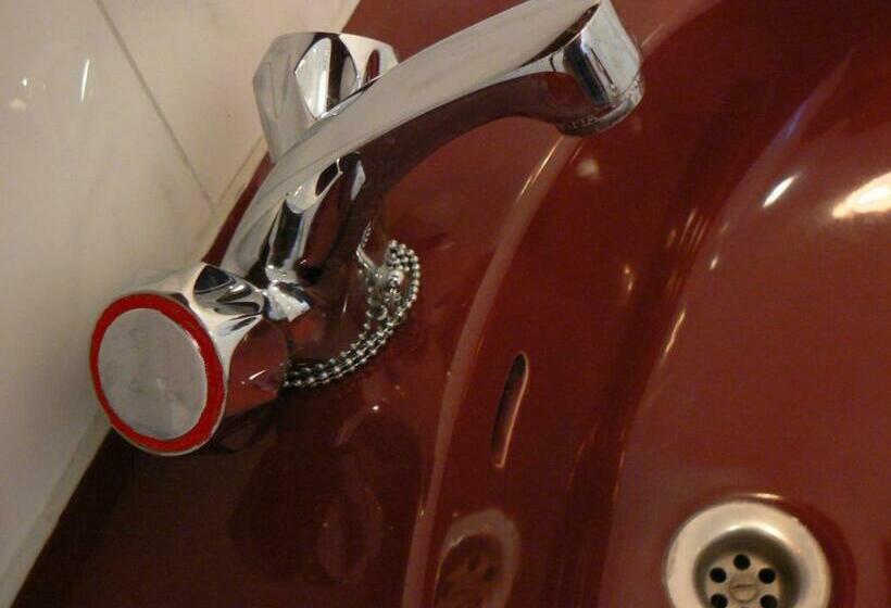 חדר סטנדרט יחיד, Heere