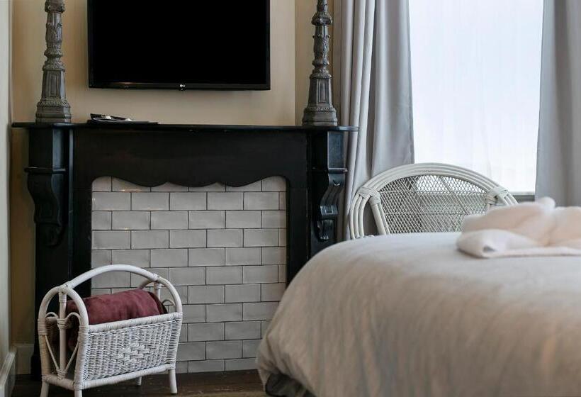 חדר דלוקס, Heere