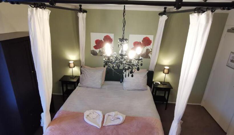 סוויטת ג'וניור, Heere