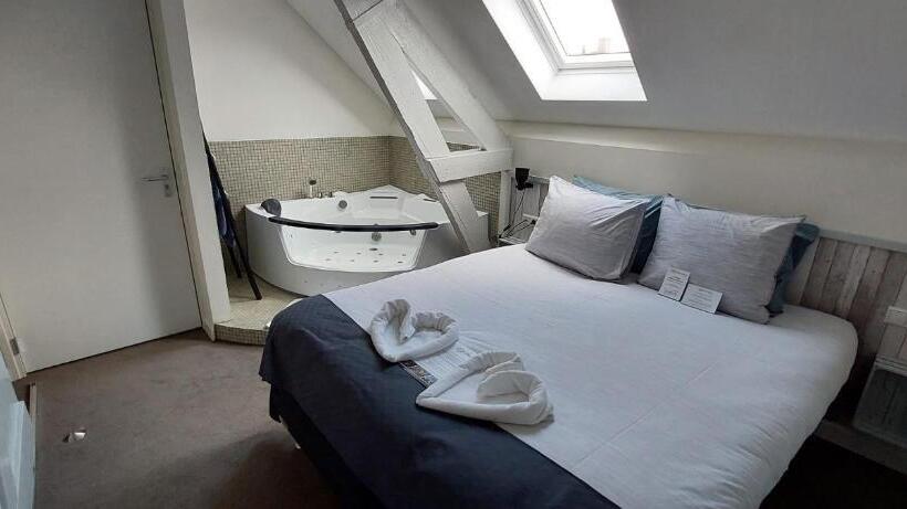 חדר סטנדרט עם ג'קוזי, Heere