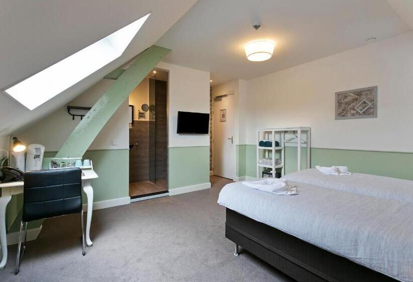 חדר דלוקס, Heere