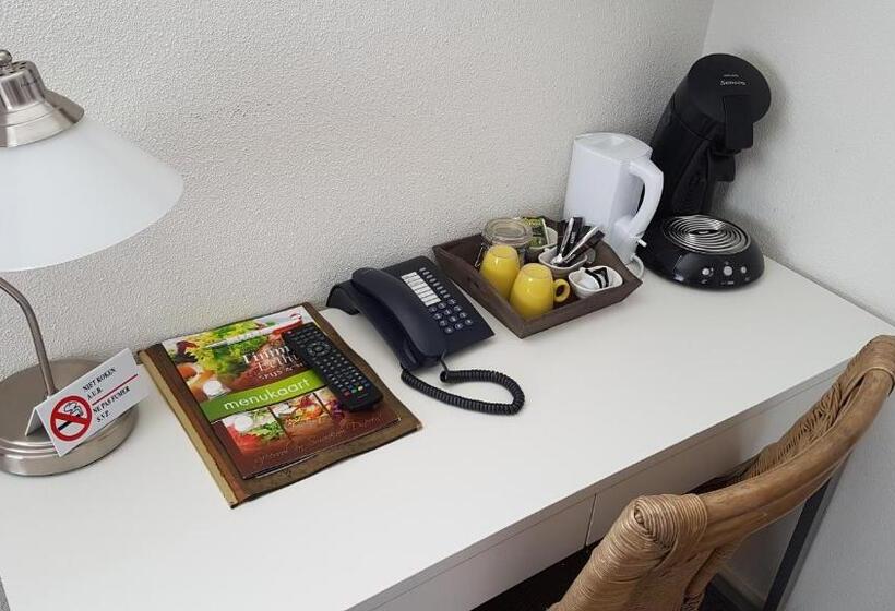 חדר אקונומי, Heere