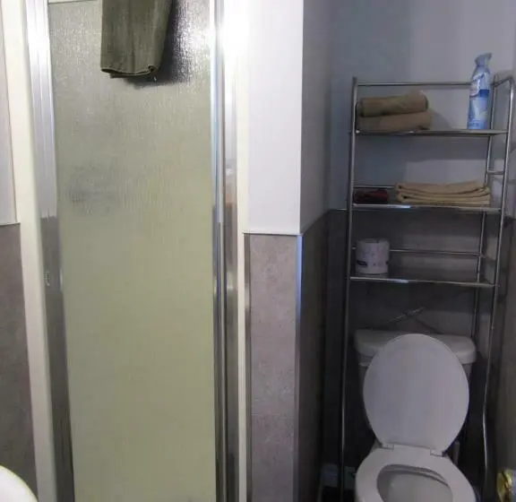 スタンダードルーム, Hostellerie Du Suroît