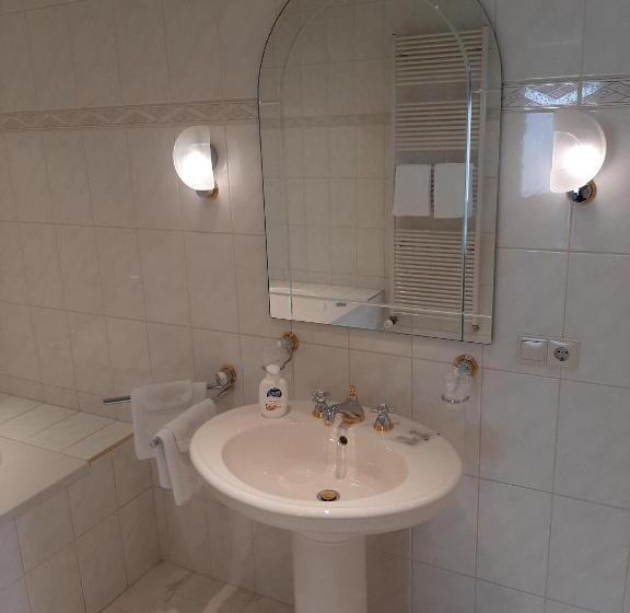 ハイドロマッサージバス付きスイート, Jachtlust