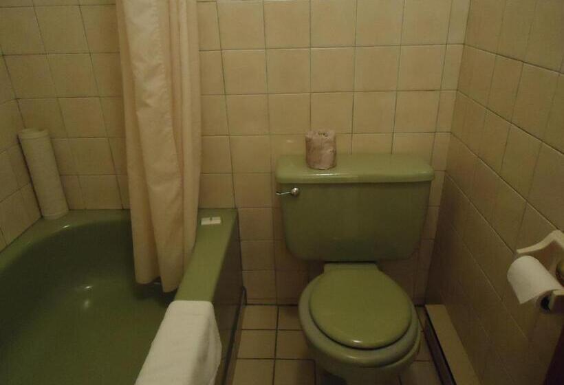 חדר סטנדרט נוף להרים, Hôtel Motel Le Pharillon